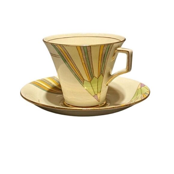 VINTAGE RADFORDS FENTON BONE CHINA TEACUP & SAUCER W/GOLD TRIM MADE IN ENGLAND - Picture 1 of 6